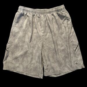 Etonic Shorts with pockets RN 83394 Size Med 8” inseam